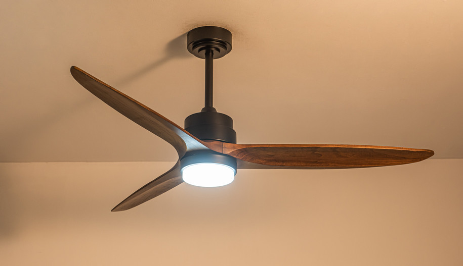 Energy-Efficient Long-Lasting: 52-Inch Solid Wood Ceiling Fan with LED Lighting and Brushless DC Motor